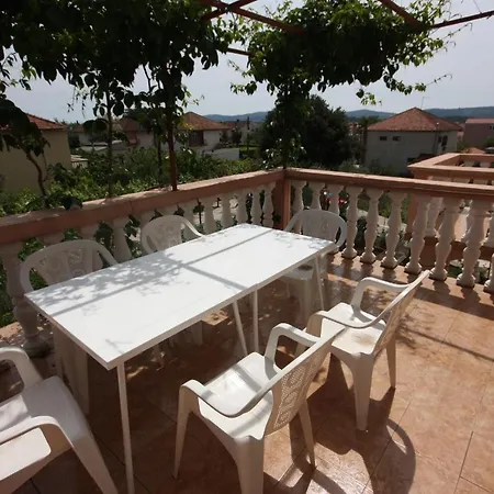 With A Parking Space Turanj, Biograd - 6197 *